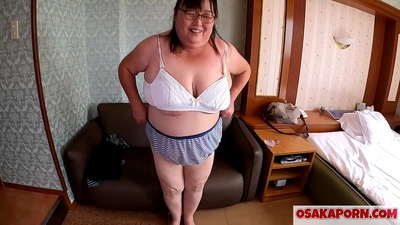 Fat Japanese niam qhia nws cov mis loj loj thiab nyiam cov khoom ua si sib deev. Ib tug 51-xyoo-laus Asian niam tham txog nws txoj kev sib deev. Yukiko 1 OSAKAPORN fatty milf